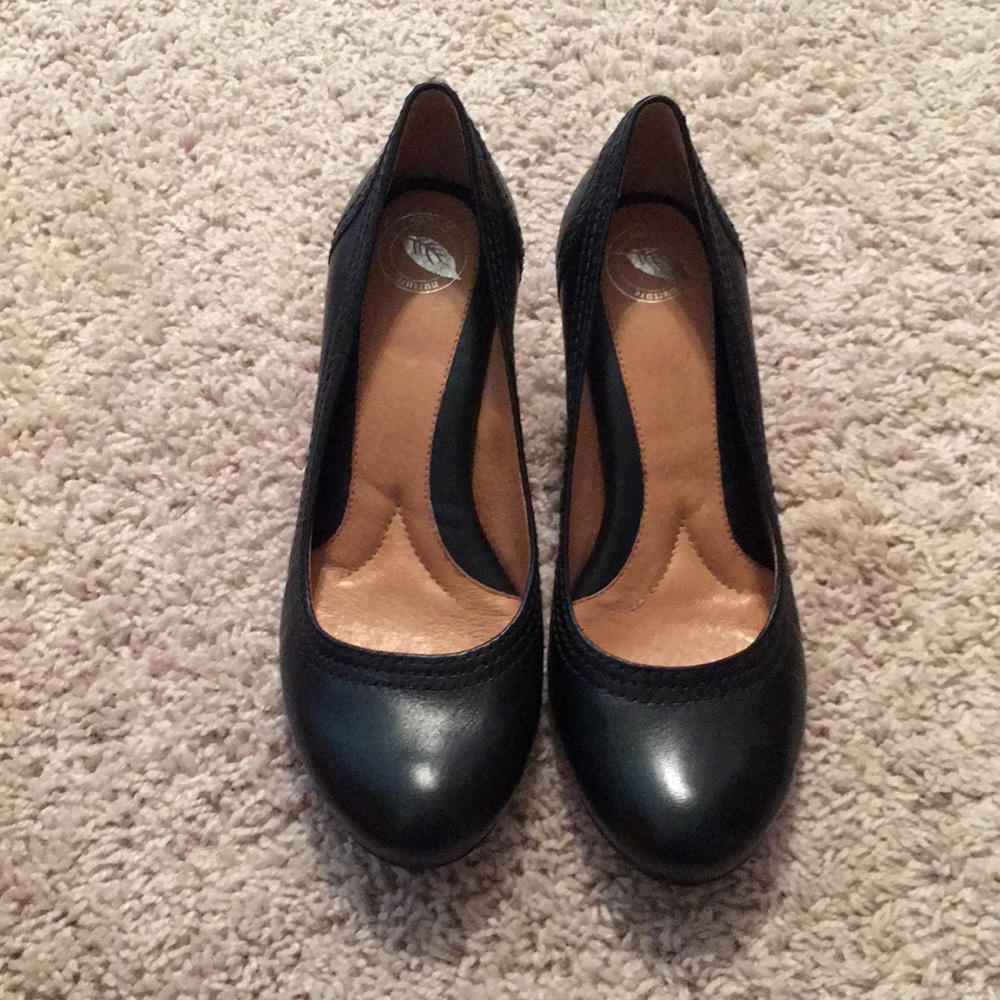 Black heels